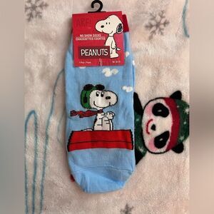 Brand New One Pair Of Peanuts Socks with Snoopy